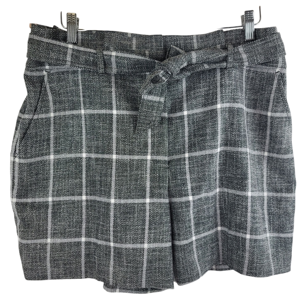 White House Black Market WHBM Women Shorts Size 14 The Luxe Plaid Gray White